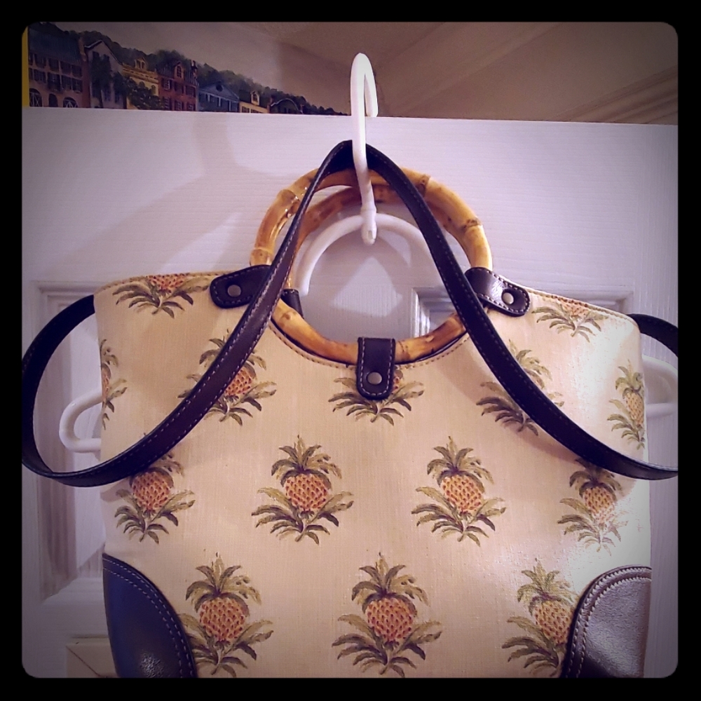 Relic Bamboo handle Pineapple Purse